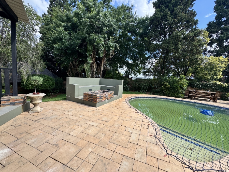 4 Bedroom Property for Sale in Wilkoppies North West